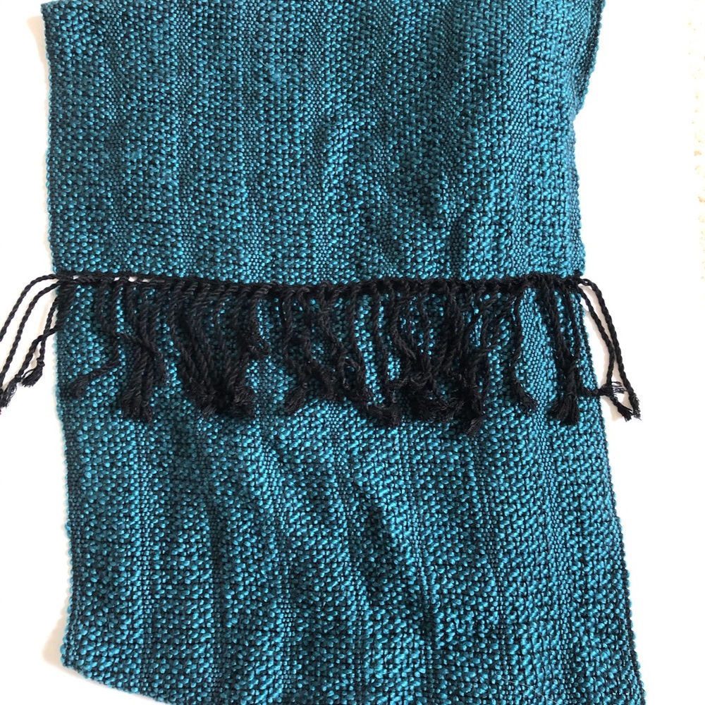 Beautiful Infinity scarf - Picture 3 of 3